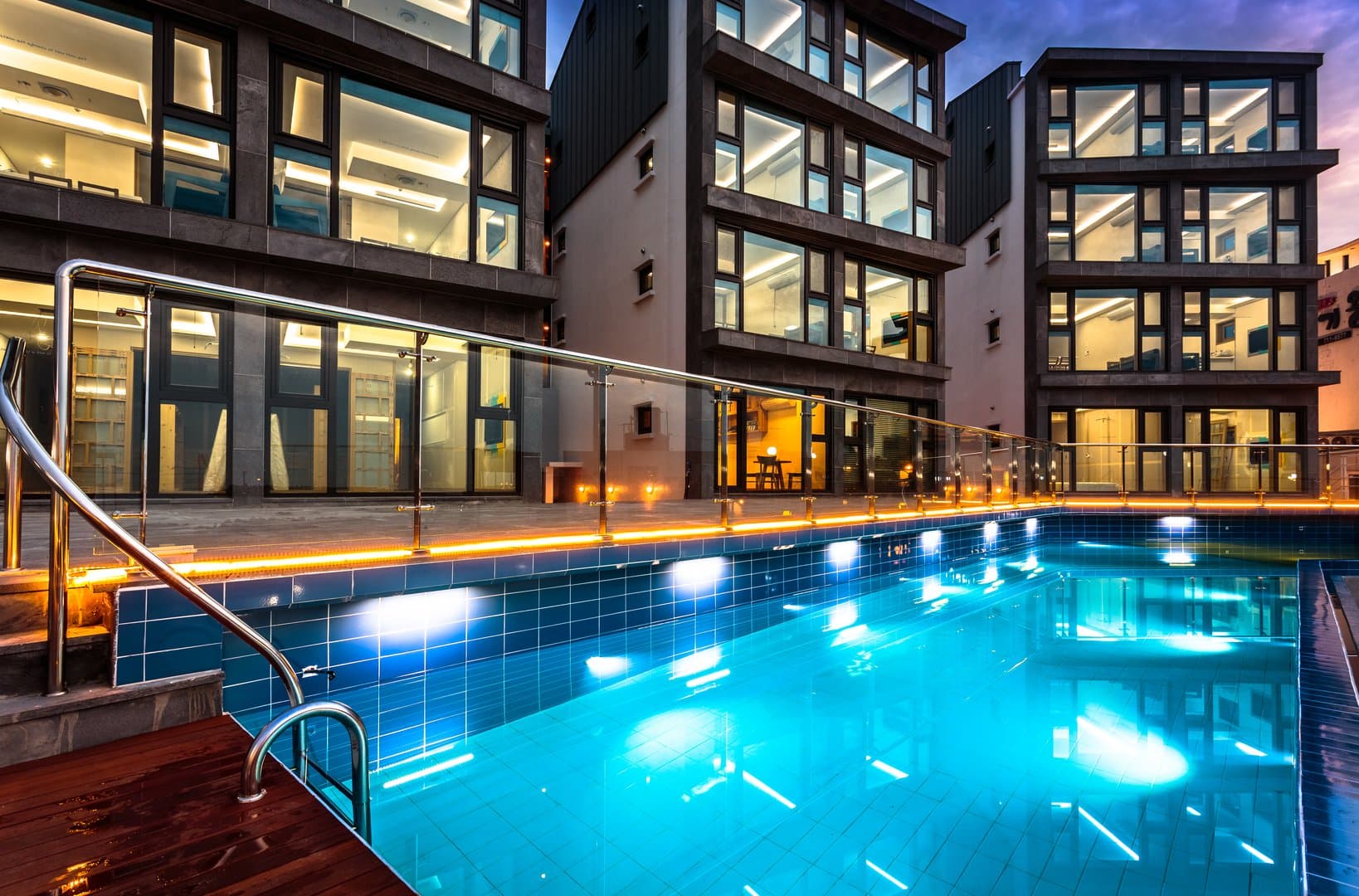 20M Outdoor Pool