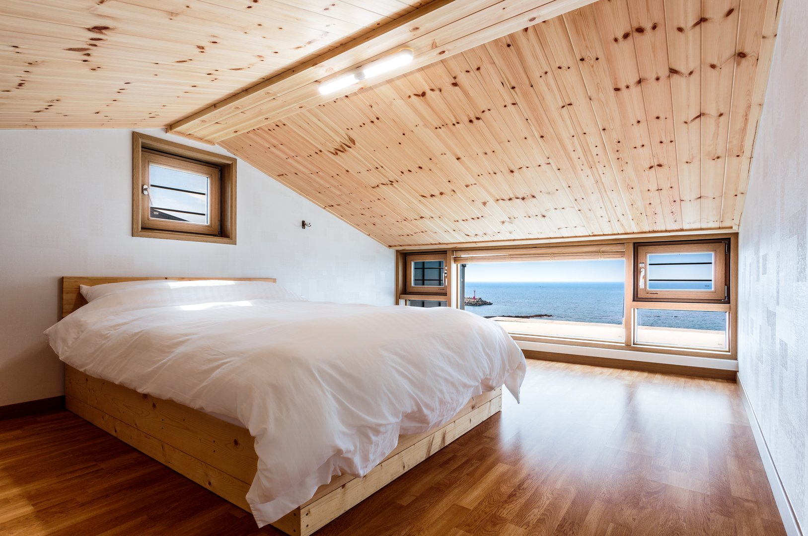 Cozy bedroom